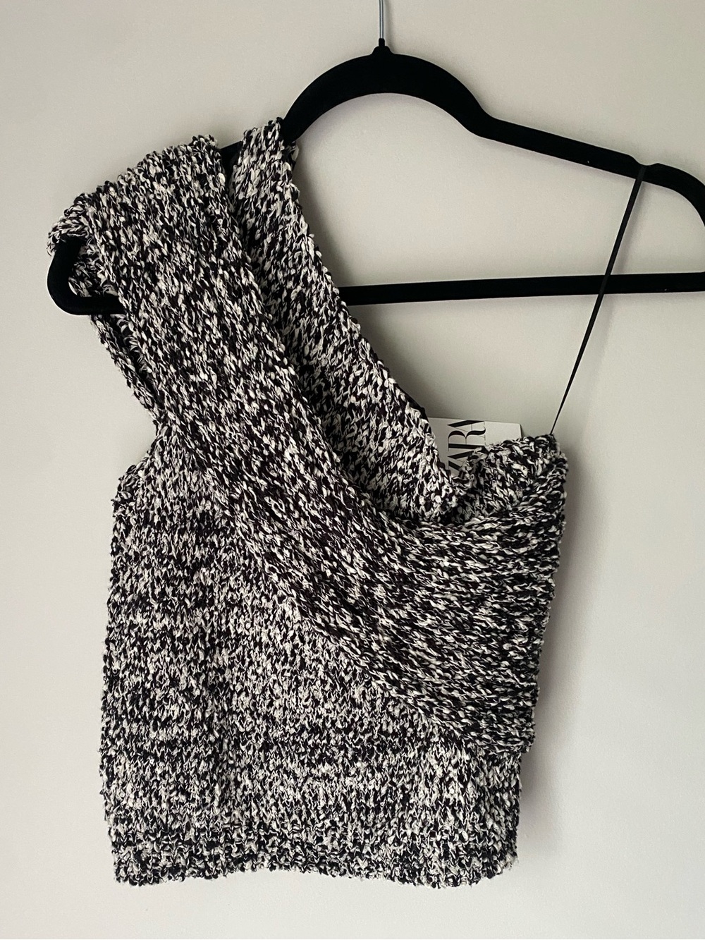 Zara Black & White Marled One-Shoulder Knit Crop Top - Picture 4 of 6